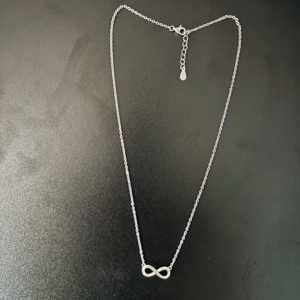 Collier en argent avec pendentif Infini: 925